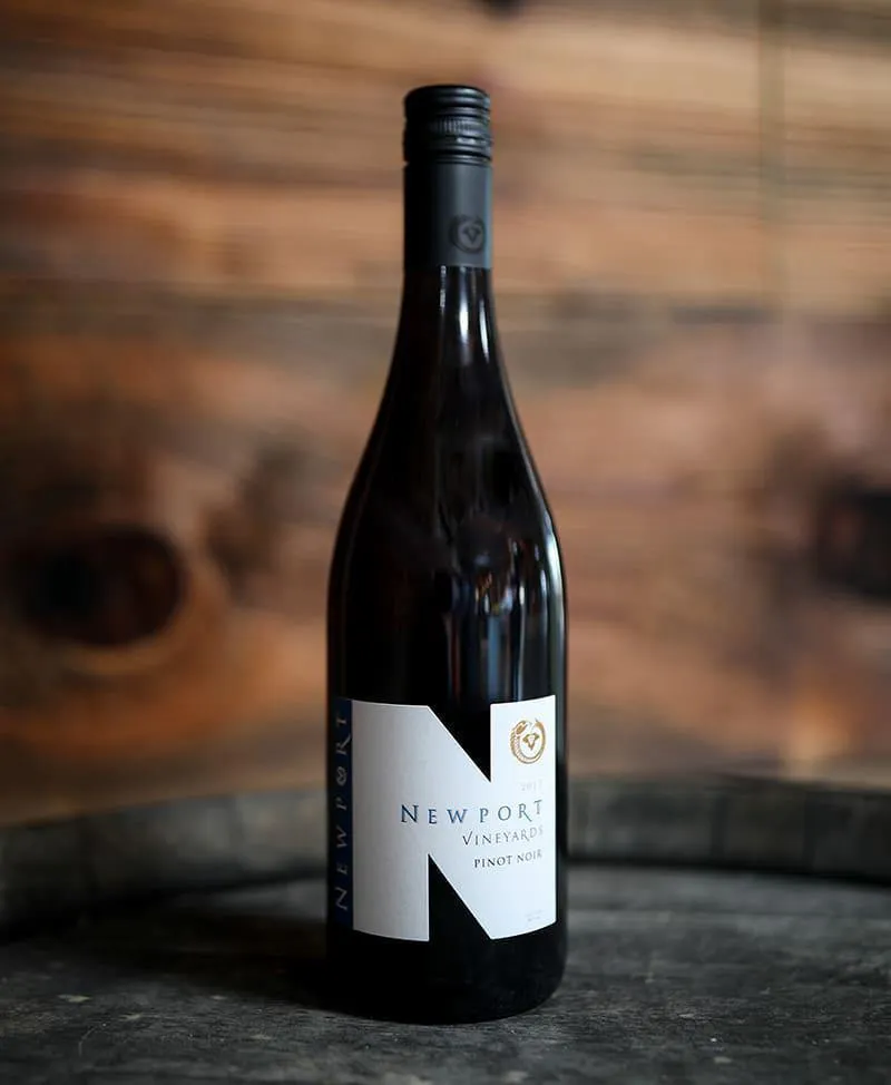 PN Newport Vineyard 408951 Point Wine Spirits